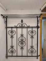 Rustikale Garderobe aus Schmiedeeisen mit Hutablage