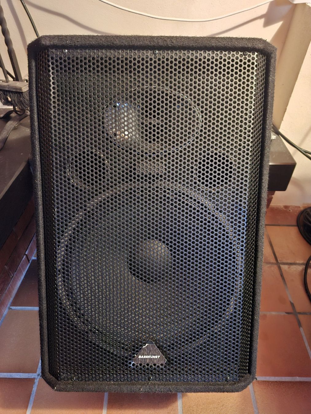 Behringer Lautsprecher: 2x Behringer Eurolive VS1520 – Gebraucht aus Mühlehorn von J.Kaeppler 2