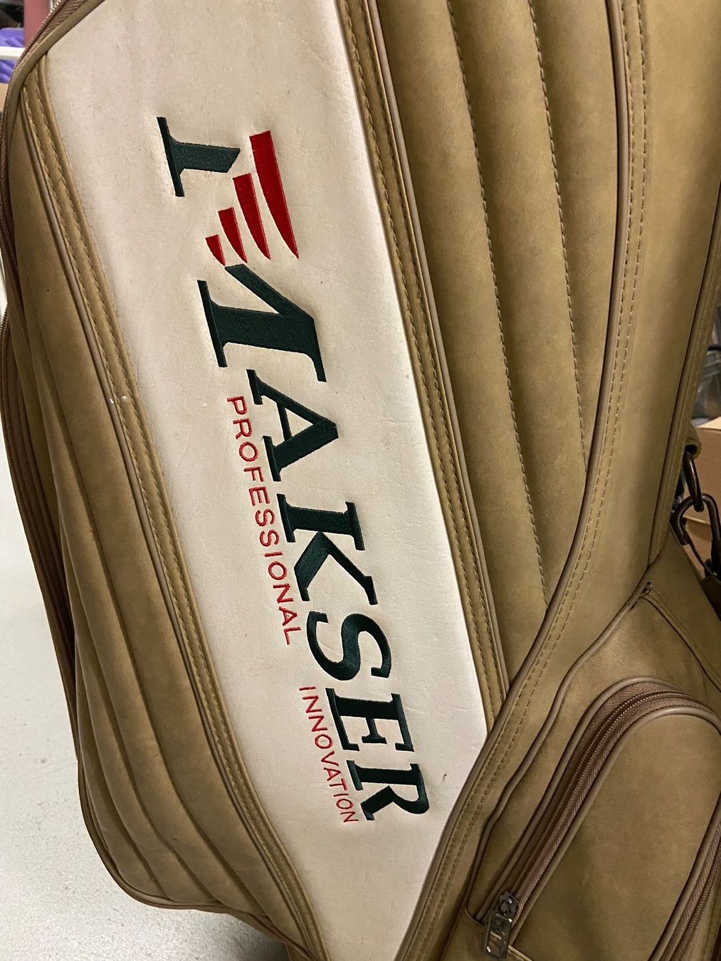 Clubs & Sets: Golfset inkl. Tasche, Bälle und Handschuhe – D'occasion à Unterengstringen par bar_rh5f 1