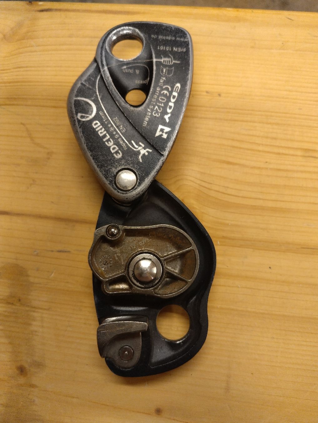 Pareti & prese d'arrampicata: Edelrid Eddy Seilklemme Sicherungsgeät – Usato da Buchackern venduto da flubua 2