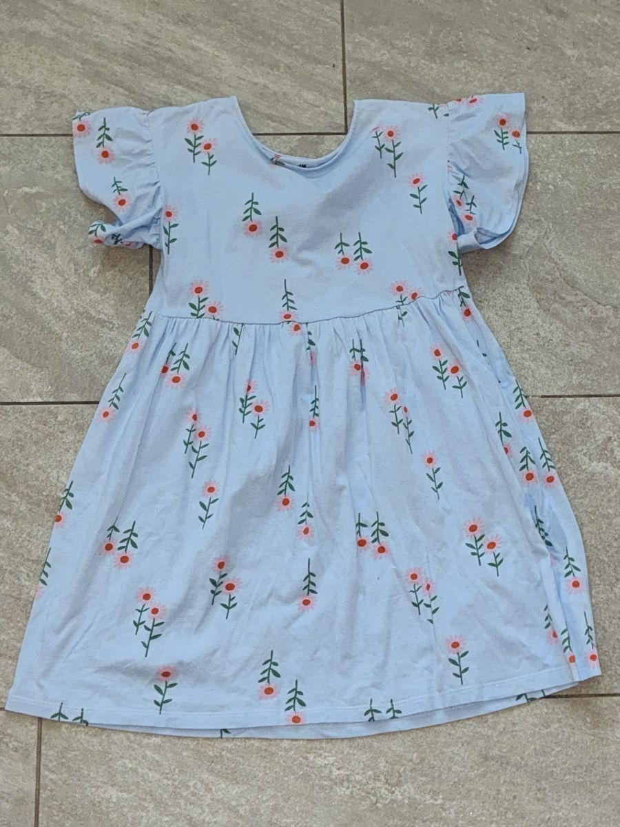 Lotti & Set di vestiti: Kinder Kleid H&M Blumenmuster Hellblau Groesse 122 – Usato da Wettingen venduto da hak_52m8