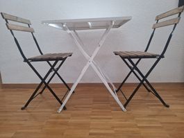 Gartentisch mit 2 Stühlen, klappbar - ideal für Balkon!