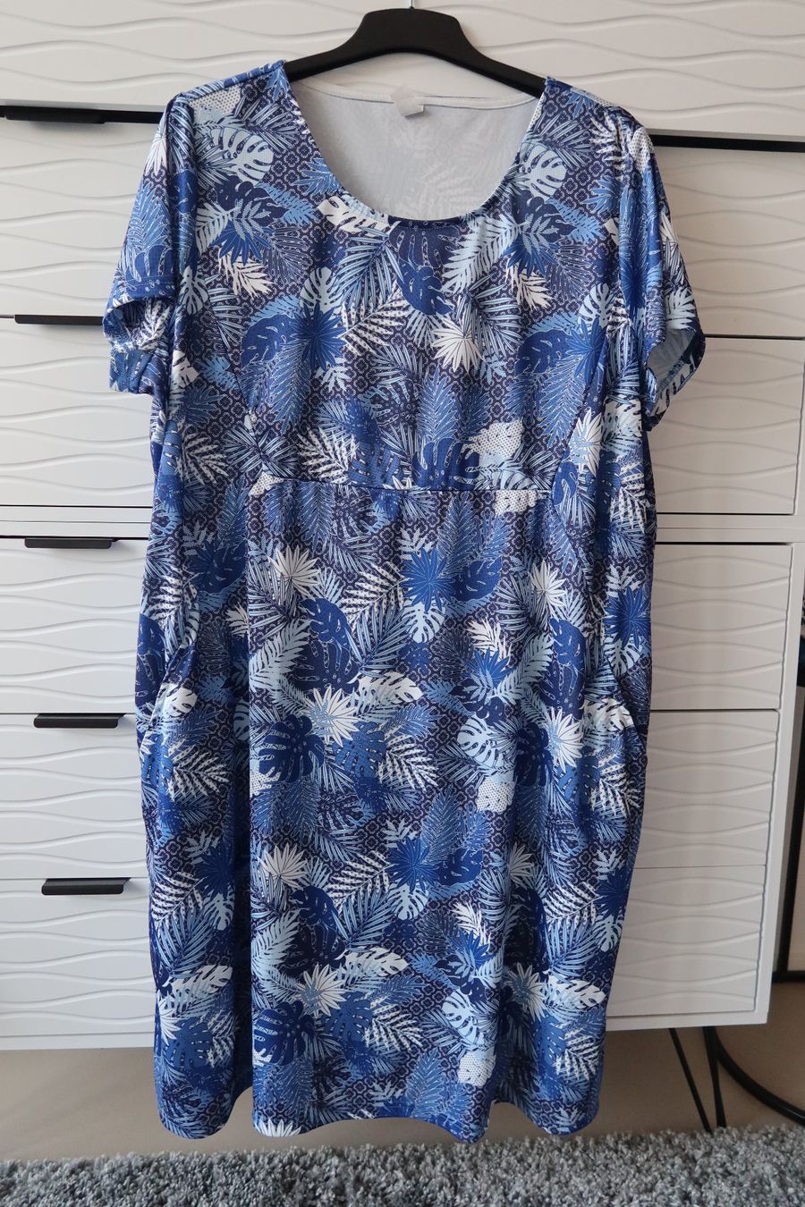 Vestiti: Damenkleid Grösse 54 - NEU – Nuovo e nell'imballaggio originale da Zürich venduto da Piki7