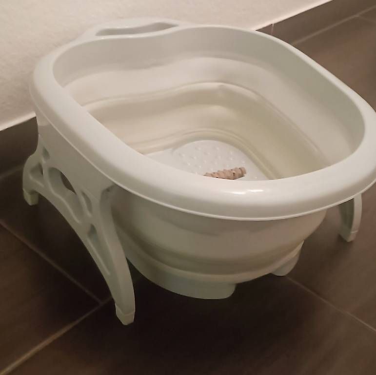 Dispositivi per massaggi: Faltbare Fußmassagewanne – Usato da Bern venduto da sv-trade 4