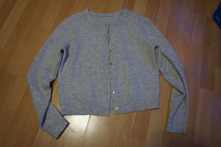 Hellgraue Strickjacke, ca. Grösse M