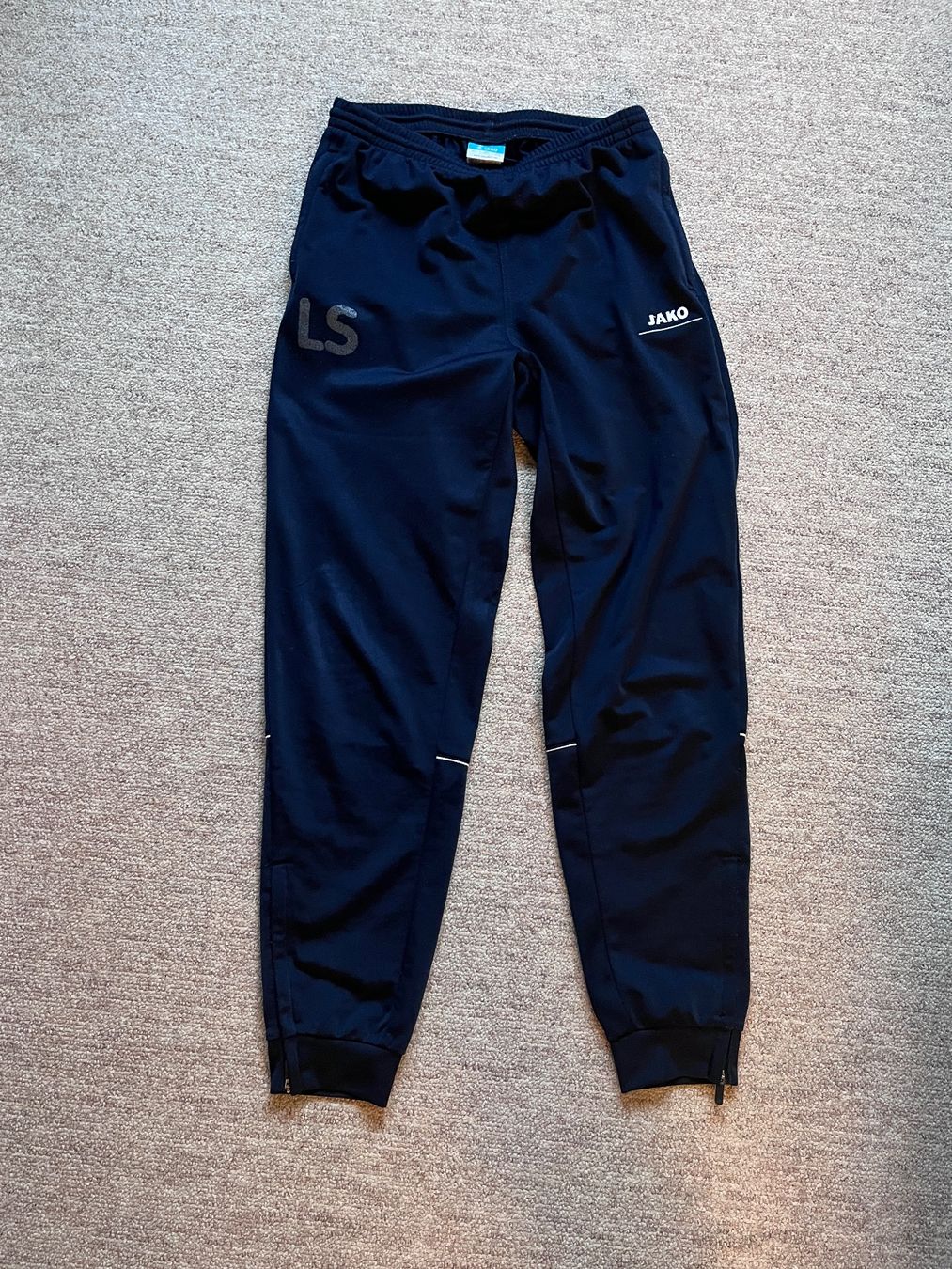 Jako Scarpe, pantaloni & magliette da ginnastica: Team Grauholz komplettes Trainerset – Usato da Ittigen venduto da Luky37 3