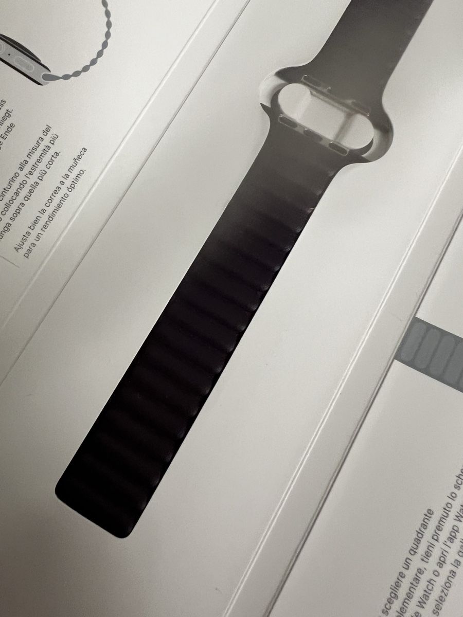 Apple Bracciali & Braccialetti: ORIGINAL APPLE WATCH LEDER ARMBAND – Nuovo e nell'imballaggio originale da Wetzikon ZH venduto da Nakari11 1