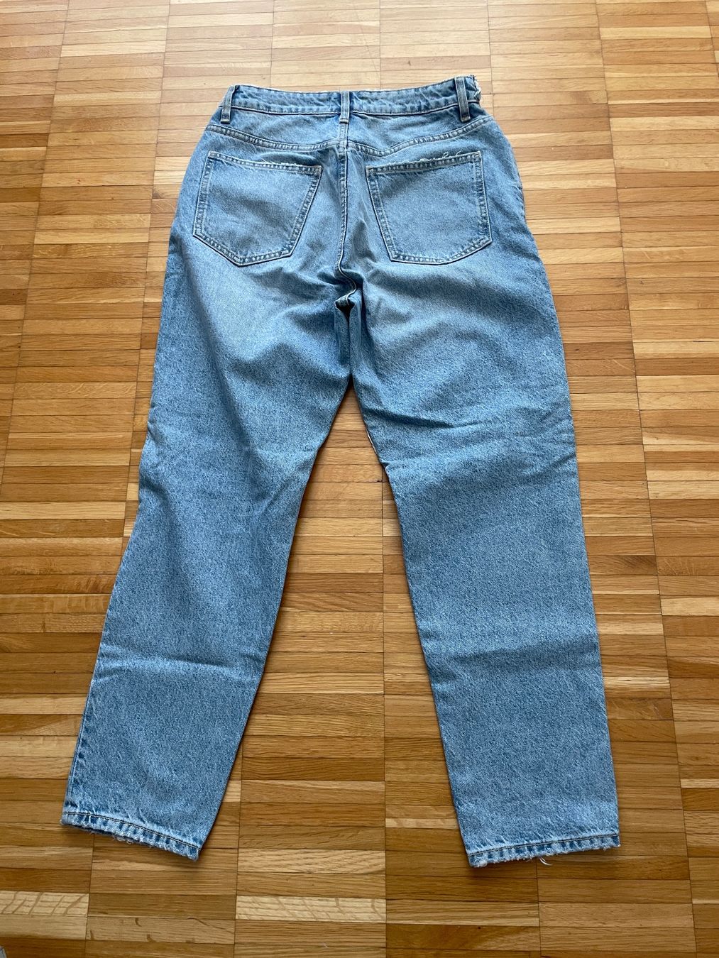 Zara Jeans: Jeans hell EUR 40 - Zara – Usato da Neftenbach venduto da Justine76 1