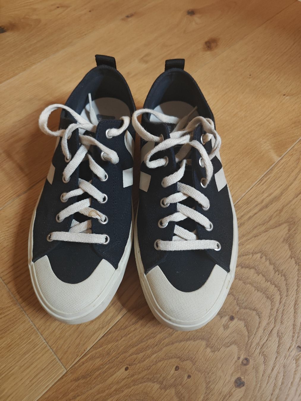 Veja Scarpe da donna: Veja Sneakers Canvas Gr 39 – Usato da Menzingen venduto da tschey-tschey 1