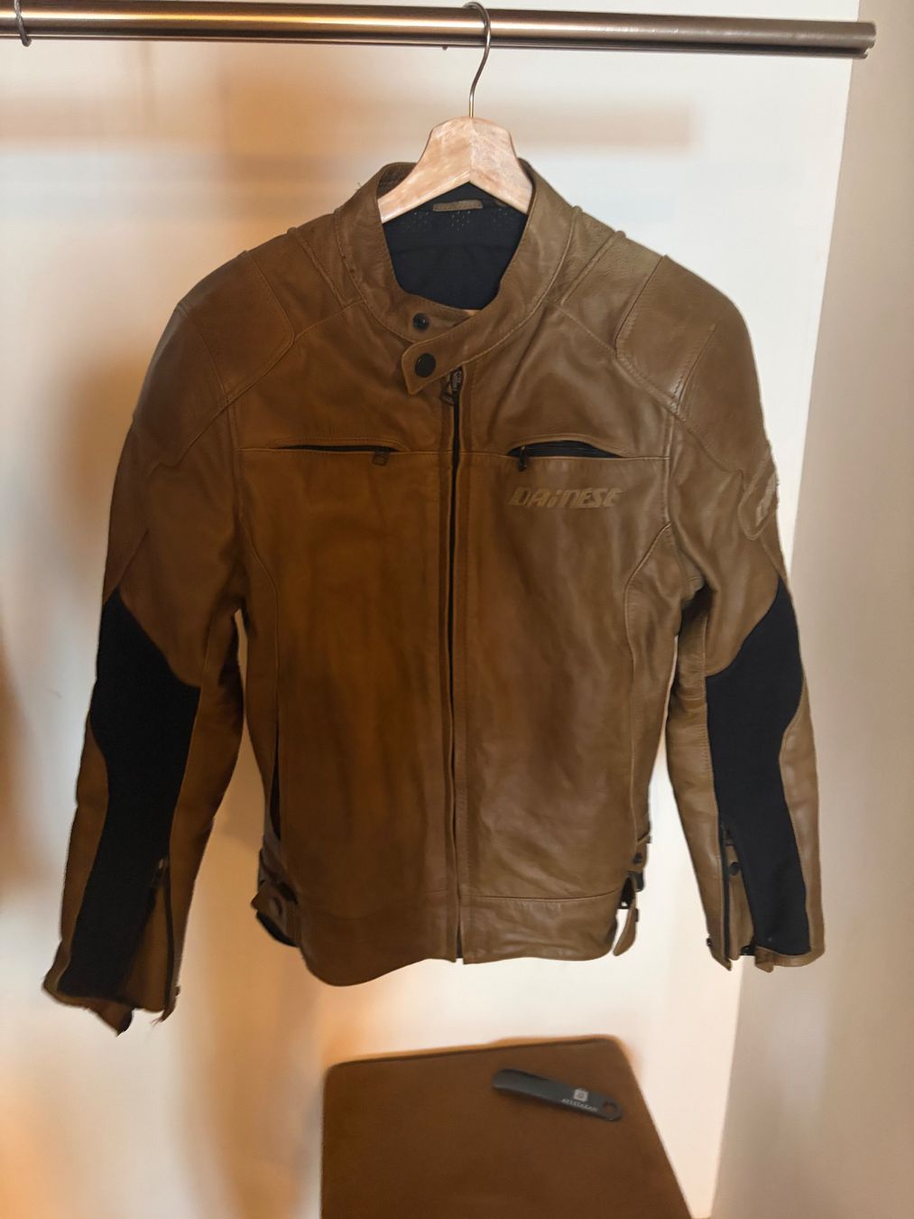 Dainese Giacche: Motorcycle Jacket Dainese Leather M – Usato da Rupperswil venduto da ibengoechea