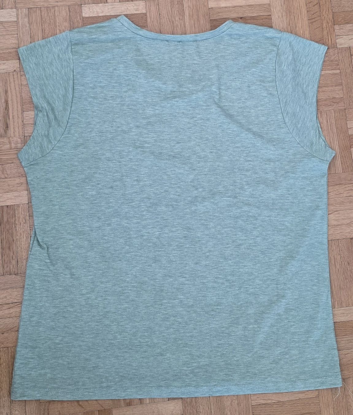 T-shirt: Tshirt vert chiné – Usato da Yverdon-les-Bains venduto da van_dq65 4