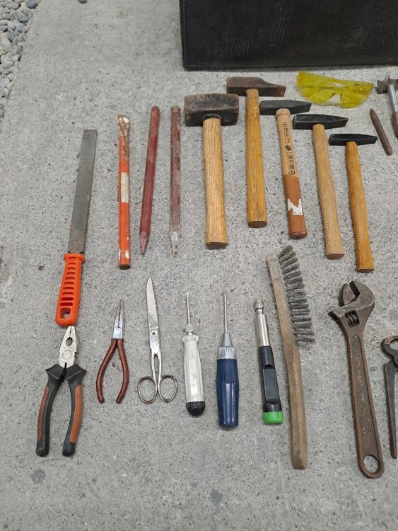 Tutti gli attrezzi: Werkzeugtasche mit verschiedenen Werkzeugen – Usato da Zürich venduto da Mdim0 2