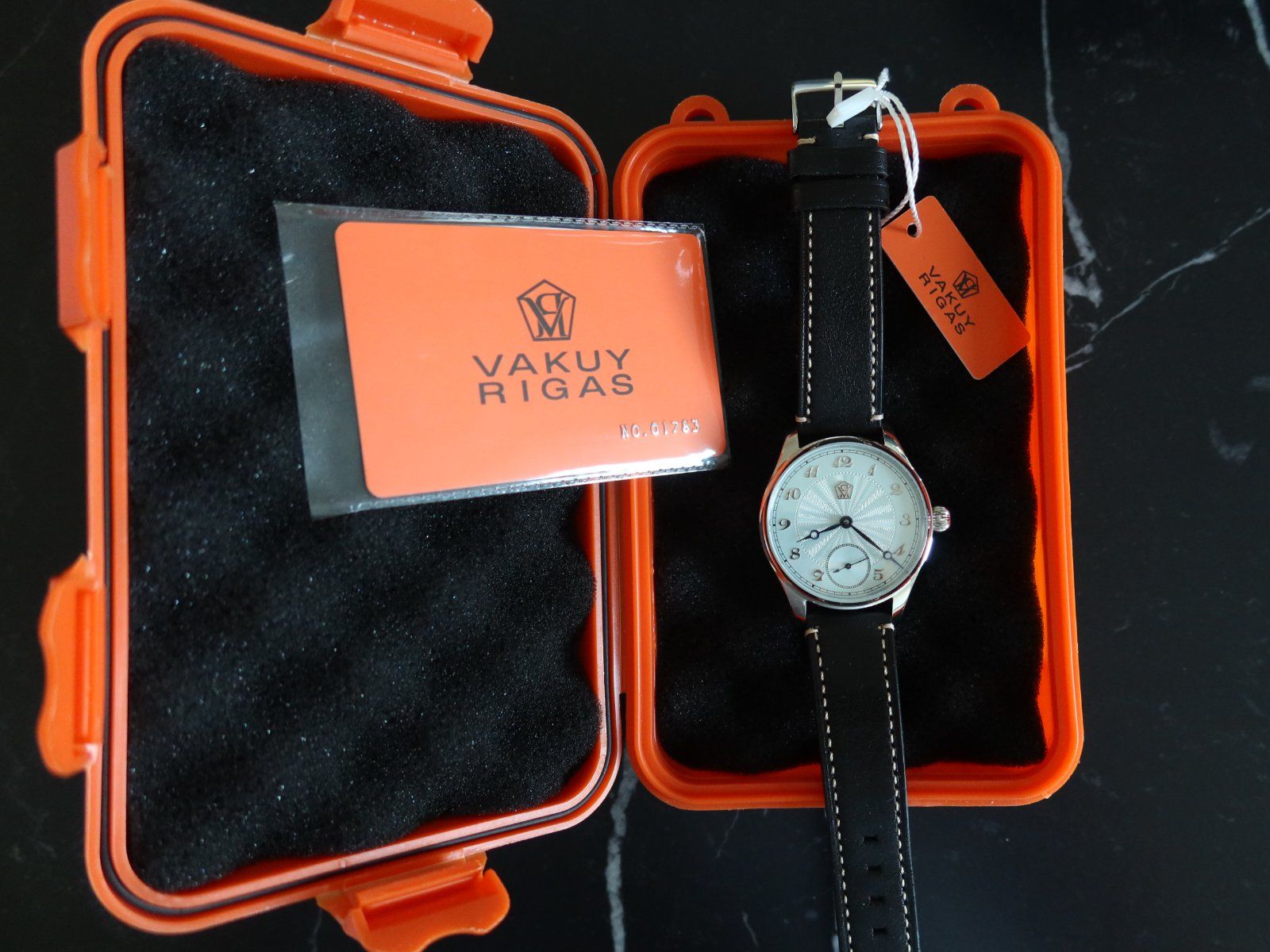 Orologi: Grosse Handaufzugsuhr mit hellblauem Ziffernblatt – Usato da Rain venduto da mutsch1 3
