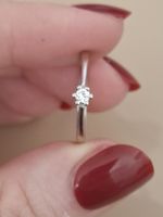Verlobungsring Gr.53, aus 18 Karat mit Brillant