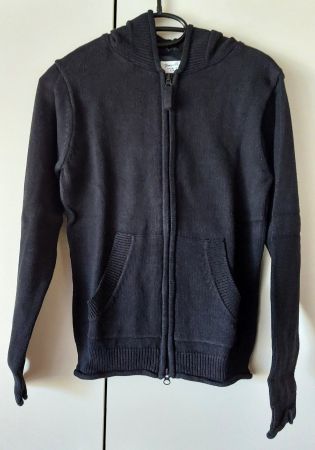 Strickjacke mit Kapuze, schwarz, Grösse S / *LETZTE CHANCE*