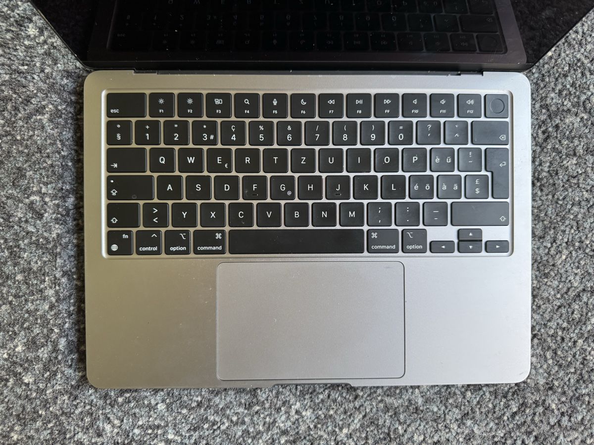 Apple Notebook: MacBook Air 2022 (M2) – Difettoso da Adliswil venduto da Busys 5