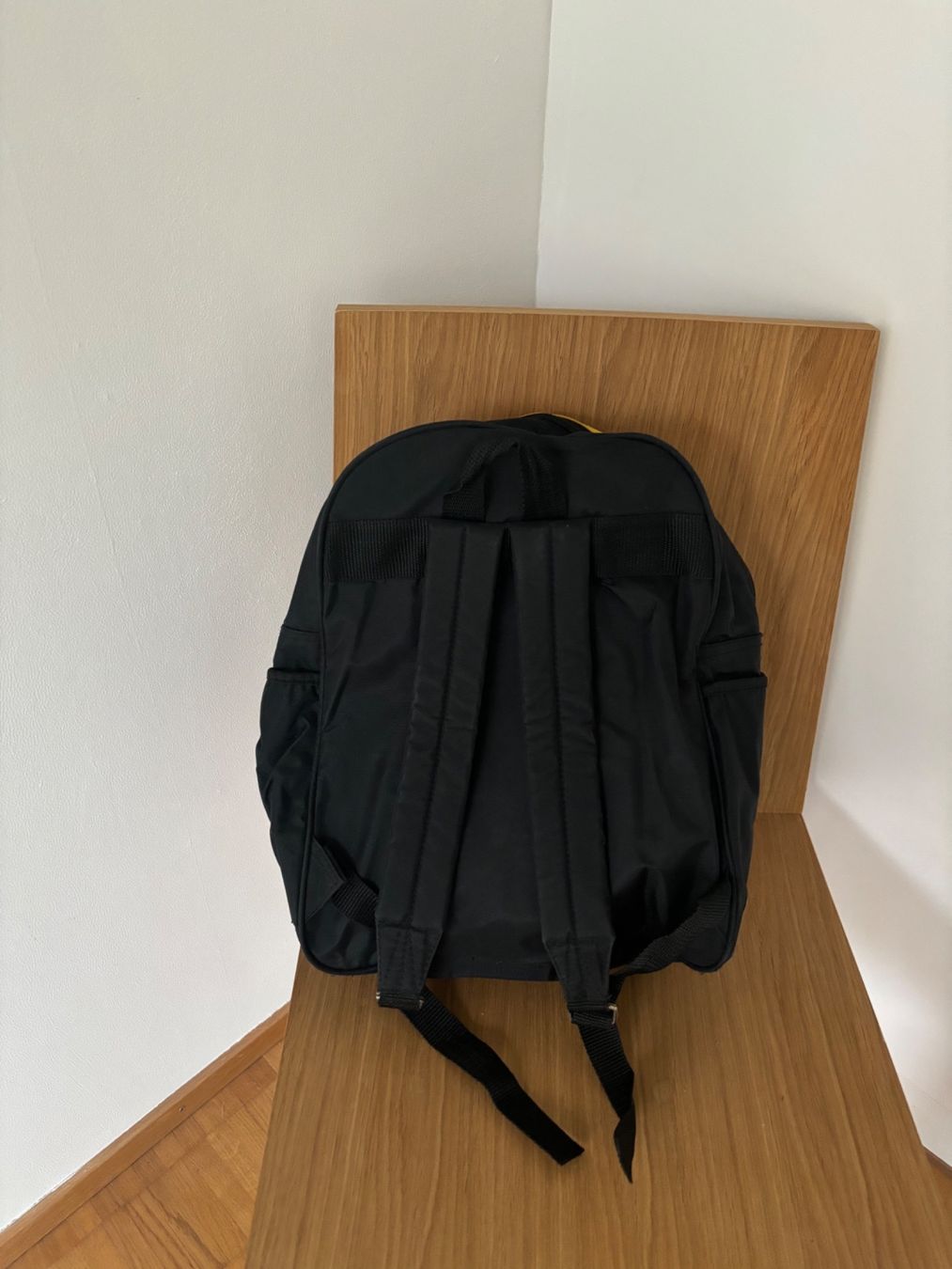 Adidas Zaini: 90s Vintage Adidas Rucksack – Usato da Zürich venduto da Eves.vintage.element 2