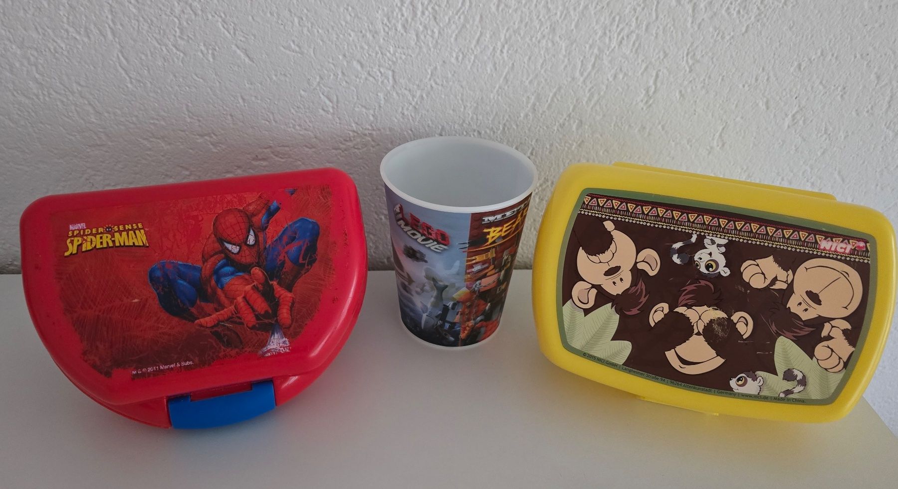 Disney Contenitori & Simili: 2 Znüniboxen + Becher – Usato da Wabern venduto da Irakene