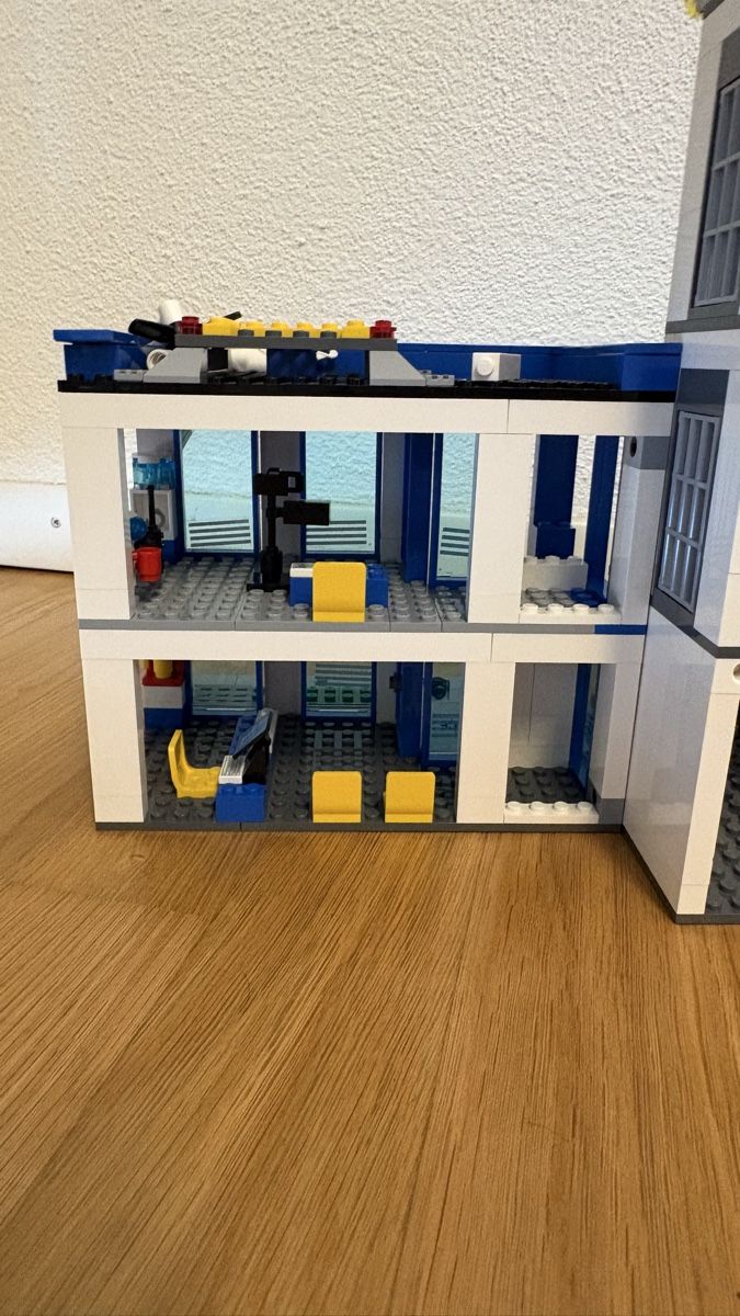 Lego Baukästen: LEGO City Polizeistation 60047 – Gebraucht aus Adliswil von Travant 2