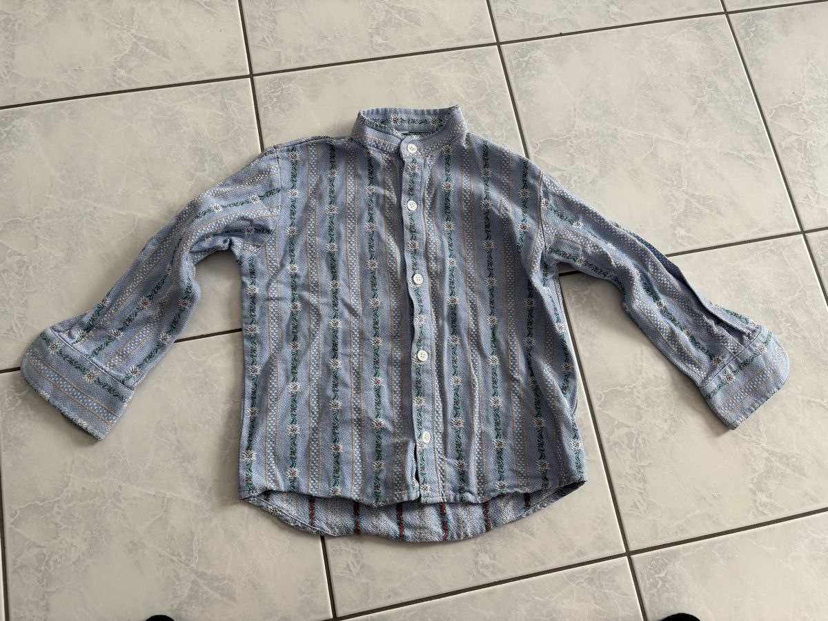 Edelweiss Chemises, T-shirts & Polos: Edelweisshemd  Grösse 104 – D'occasion à Buchrain par Sisi83