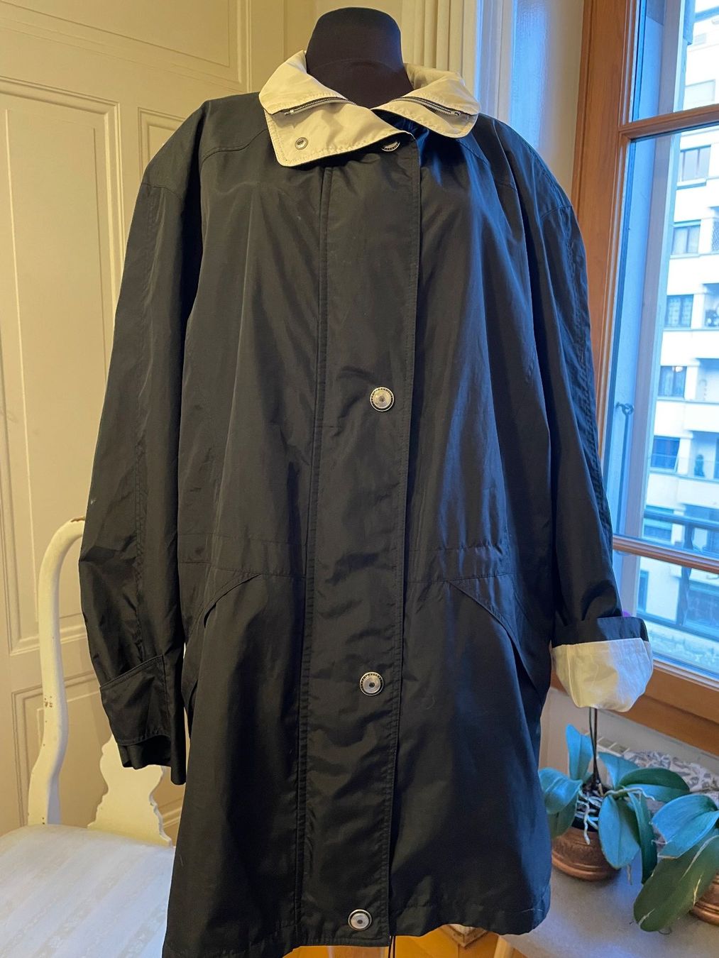 Giacche: Oversized German raincoat – Usato da Genève venduto da lailas_things 2