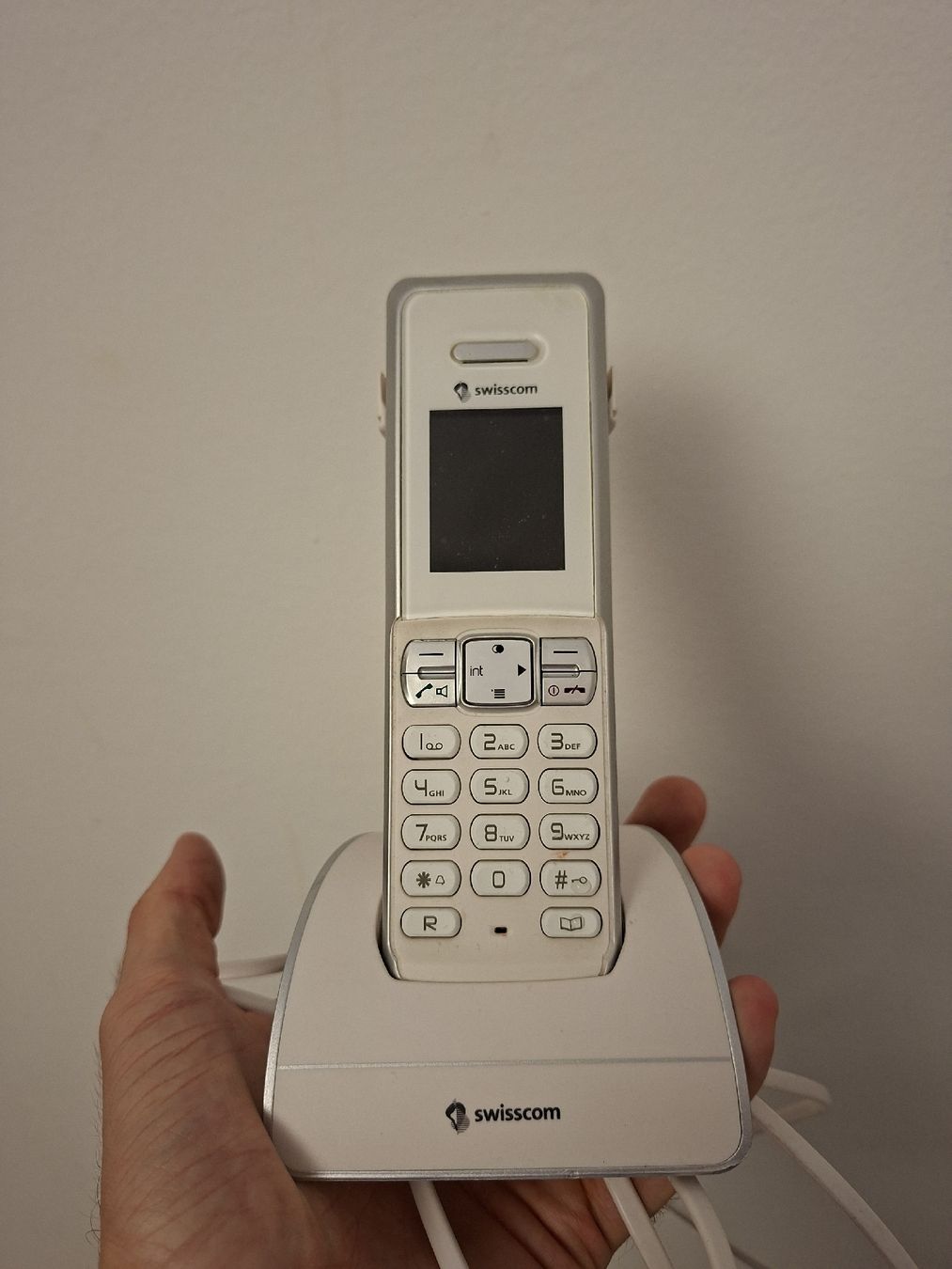 Swisscom Telefoni: 2x Swisscom Schnurlostelefon weiss mit Ladeschale – Usato da Chur venduto da _k9s5 1