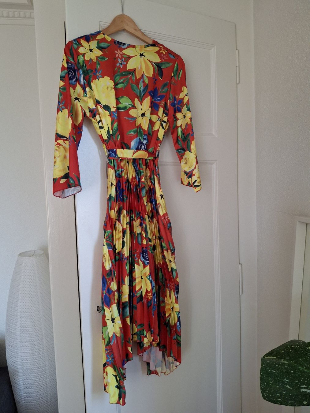 Vestiti: Robe fleurie rouge S/M mide italienne – Usato da Lausanne venduto da Cognitia 4