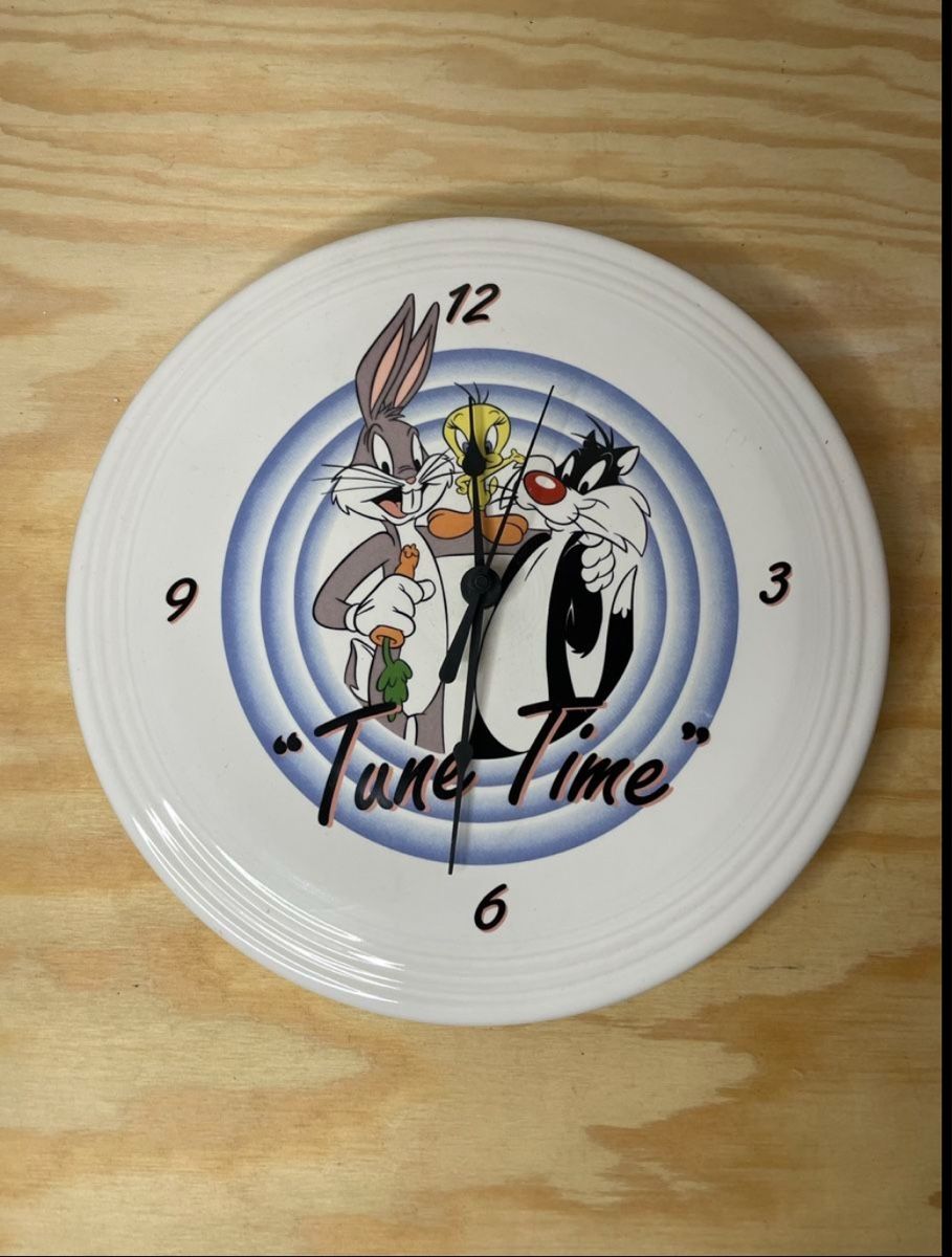 Orologi: Looney Tunes Wanduhr – Usato da Schliern b. Köniz venduto da Trebesch