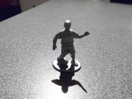 Chips-Figur  silbrig, Ball am Fuss