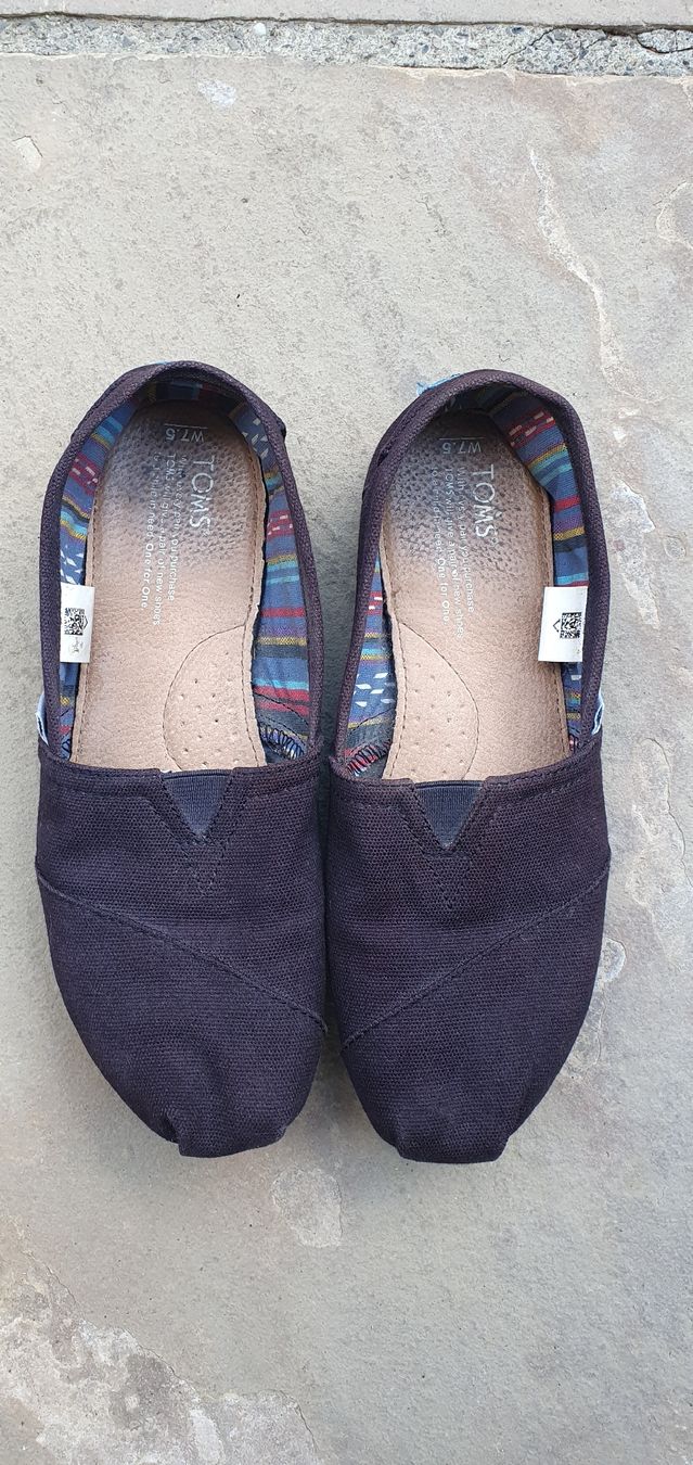 Chaussures femmes: Toms Damen Gr.38 – D'occasion à Hagendorn par happyclothing 2