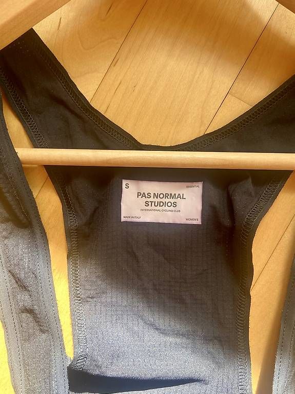 Pantaloni: Damen Bib Pas normal studios essential Grösse S – Usato da Mollis venduto da sch_7b5z 2