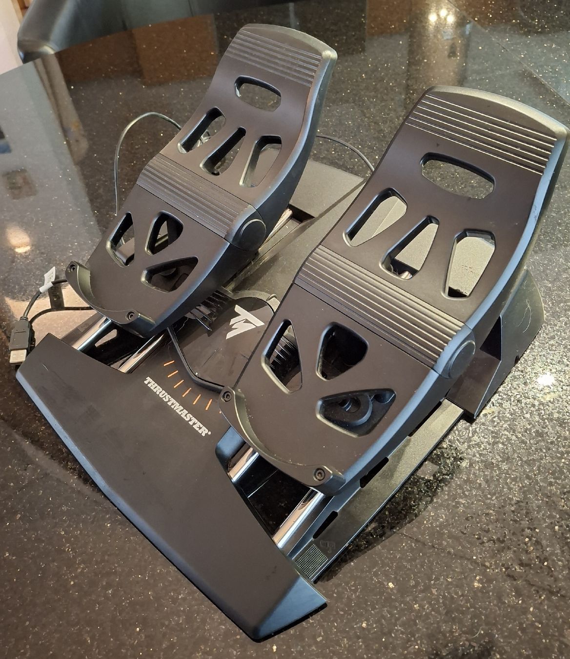 Thrustmaster Controller: Thrustmaster TFRP T.Flight Rudder Pedals – Gebraucht aus Sisseln AG von tthh11 1