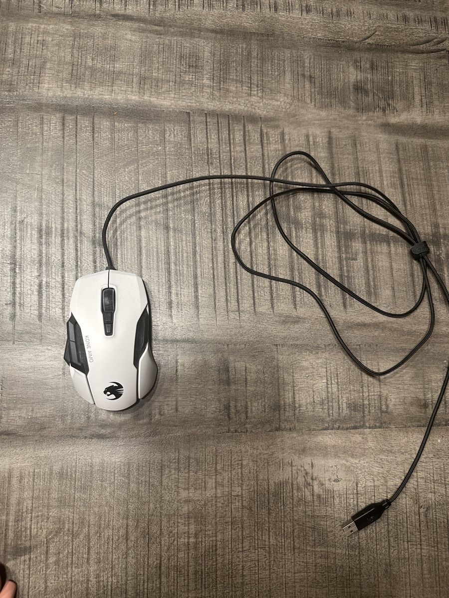 Roccat Maus: Computer Maus Roccat Kone Aimo weiss gebraucht – Neu (gemäss Beschreibung) aus Kloten von Buesra.k