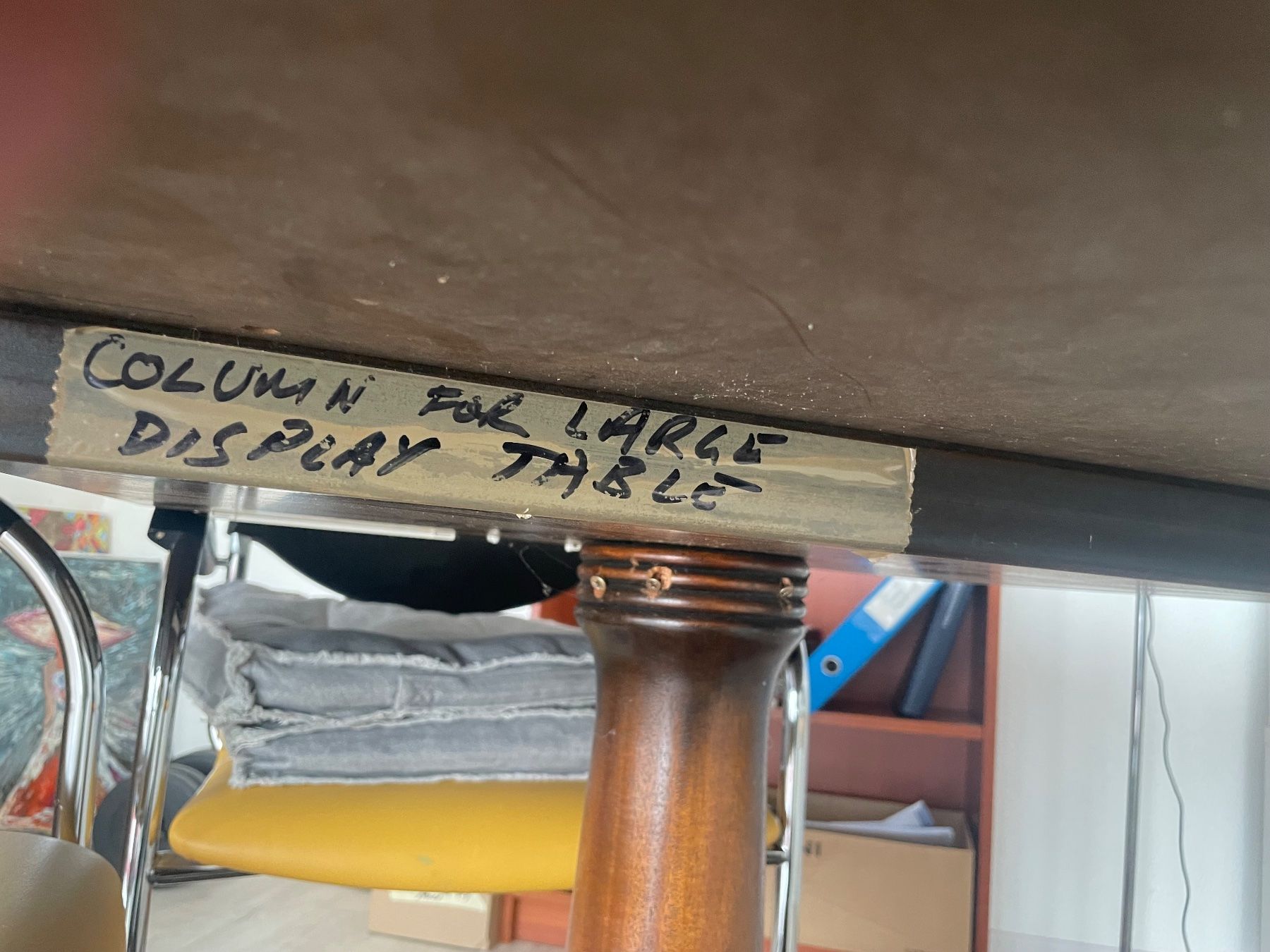 Tavoli: Alter Schmucktisch – Difettoso da Meierskappel venduto da Hala03 8