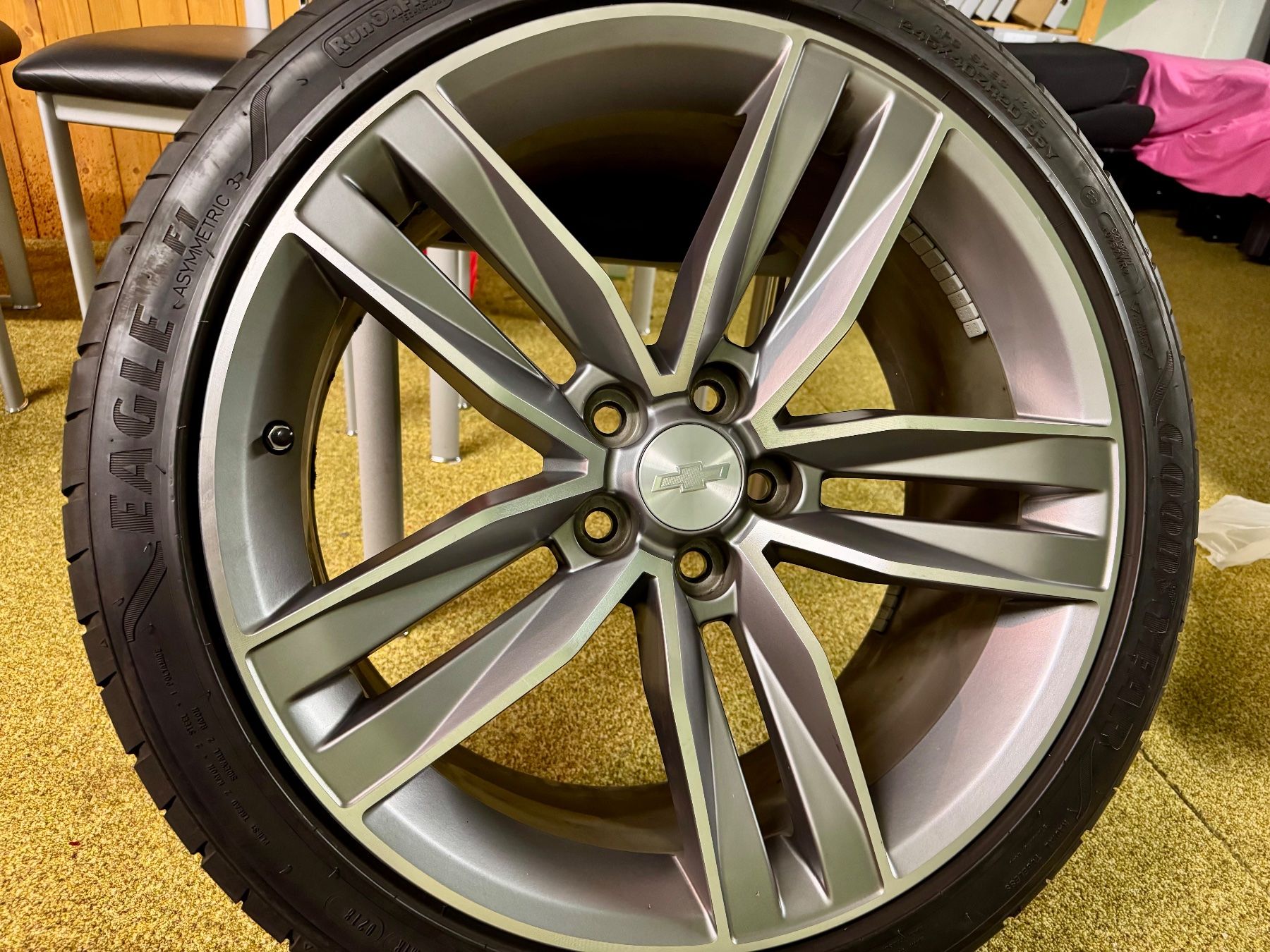 Chevrolet Felgen: Felgen Camaro – Gebraucht aus Sarnen von OWAccount 2