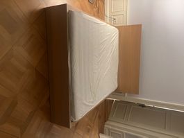 Bett malm 180 by 200 mit slates and two drawers
