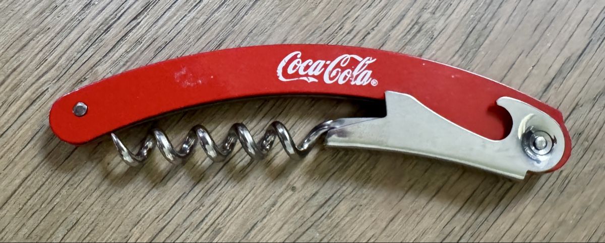 Apribottiglie & Tappi per chiusura: Coca Cola Sommelier Flaschenöffner  – Usato da Rothrist venduto da Luckywinner