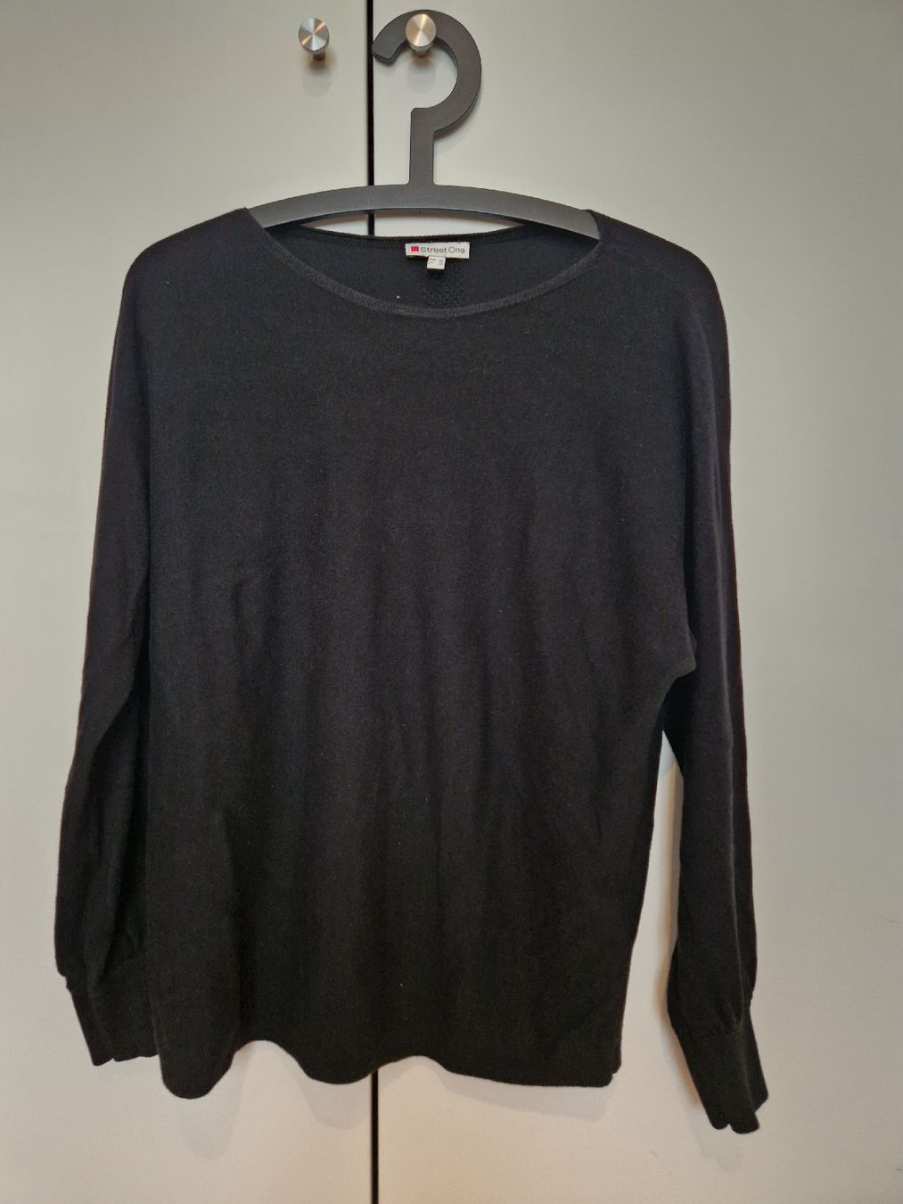 Maglioni & Felpe: Street One leichter Pullover, schwarz, Grösse 38 – Usato da Reinach BL venduto da Tinkerbelly27