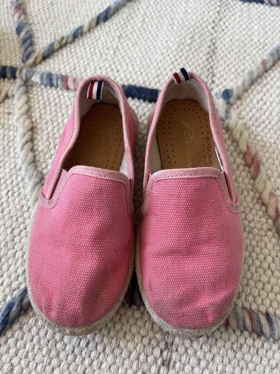 Schuhe für Mädchen: Mädchen Schuhe 26 – Gebraucht aus Zürich von torokbalint84