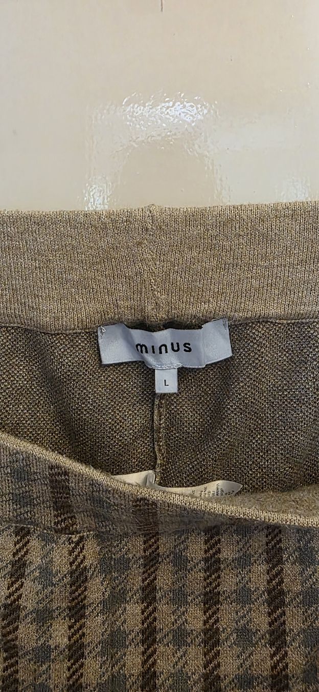 Pantalons: Minus Hose kariert Grösse L – D'occasion à Lyss par wal_q9rg 1
