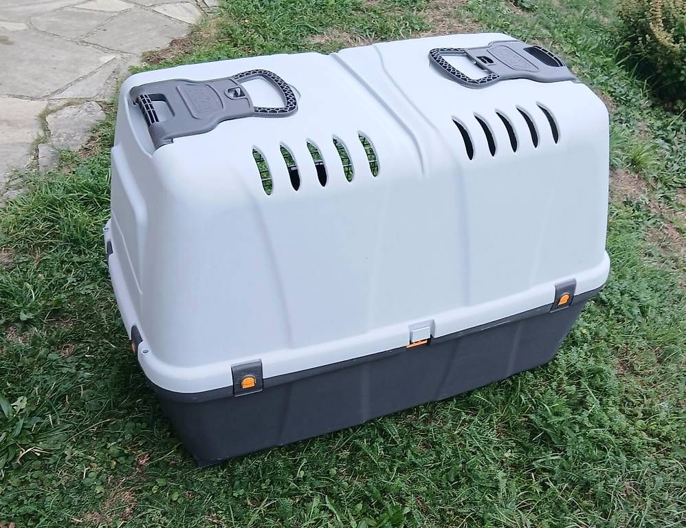 Cucce & Letti: Box pour chien moyen – Usato da Sciernes-d'Albeuve venduto da Dojo004 1