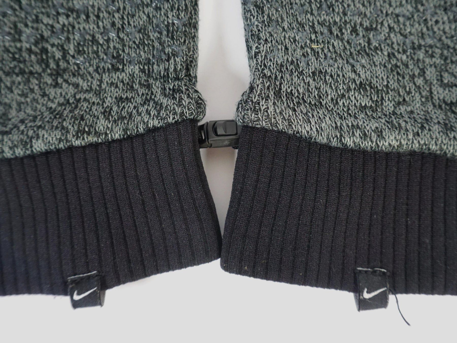 Nike Altri accessori da uomo: 2 Paar Handschuhe – Usato da Pratteln venduto da Restwert_Pratteln 4