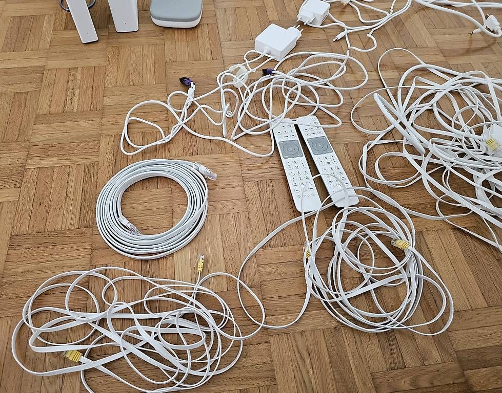 Modem & Router: Swisscom Internet Router/ Wlan und TV Boxen – Usato da Münchenbuchsee venduto da Bussistyle 3
