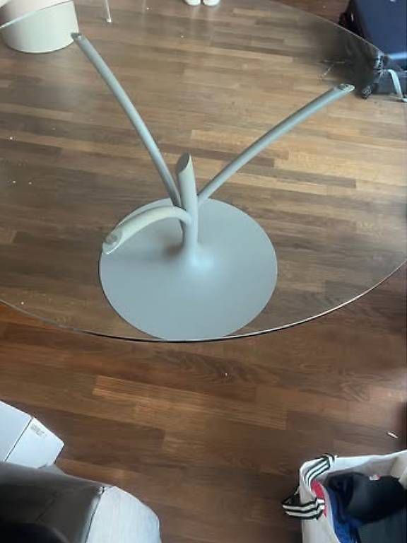 Calligaris Tavoli: Calligaris Acacia Tisch rund (120cm) – Glas Design – Usato da Zürich venduto da ITzu 3