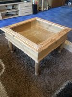 Holztisch mit Glasplatte, ideal für Deko - Unikat!