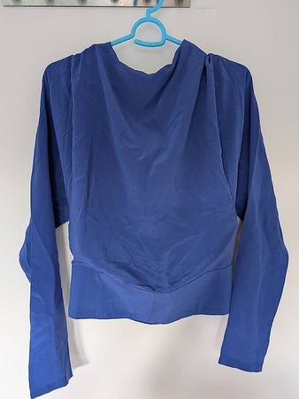Twisted Sisters as new  blue 100% silk blouse. Size S