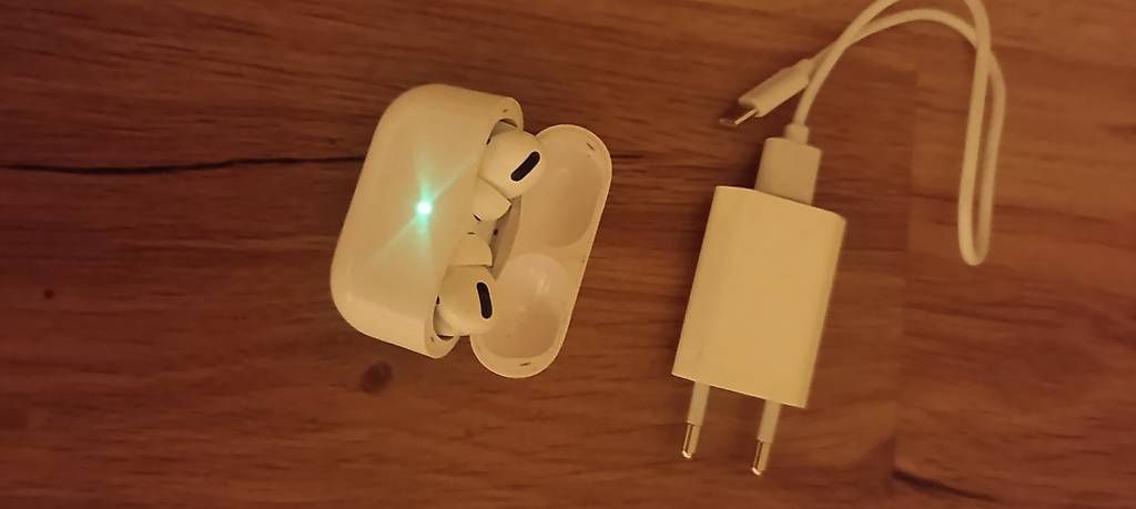 Casques audio: Airpod pro apple  – D'occasion à Montreux par rao_r66l 1
