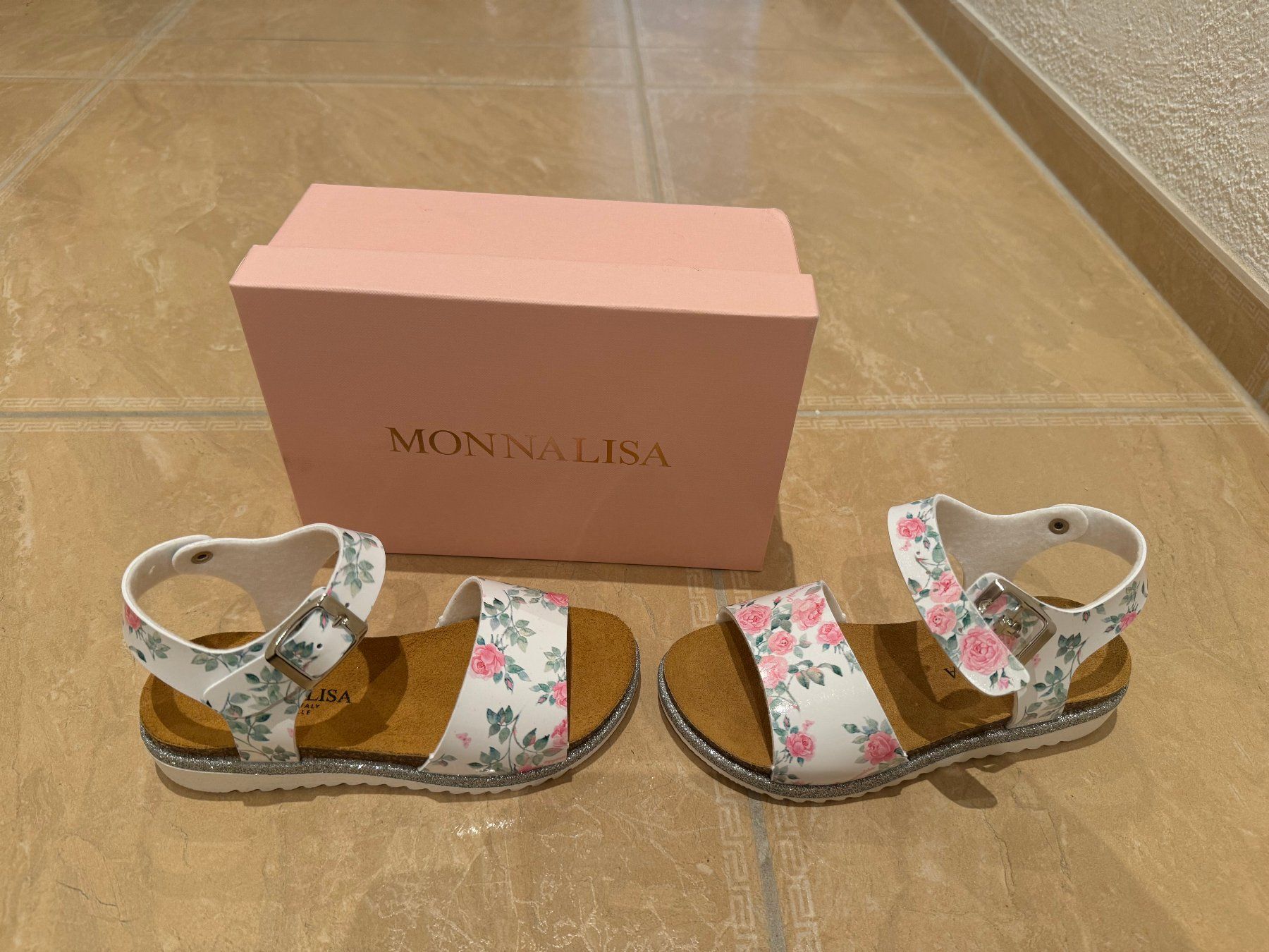 Monnalisa Schuhe für Mädchen: Monnalisa neue Sandalen, 29 – Neu und originalverpackt aus Klingnau von Markus14
