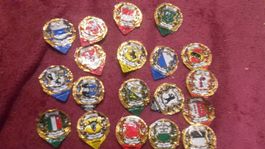 19 Kaffeerahmdeckeli gold Wappen