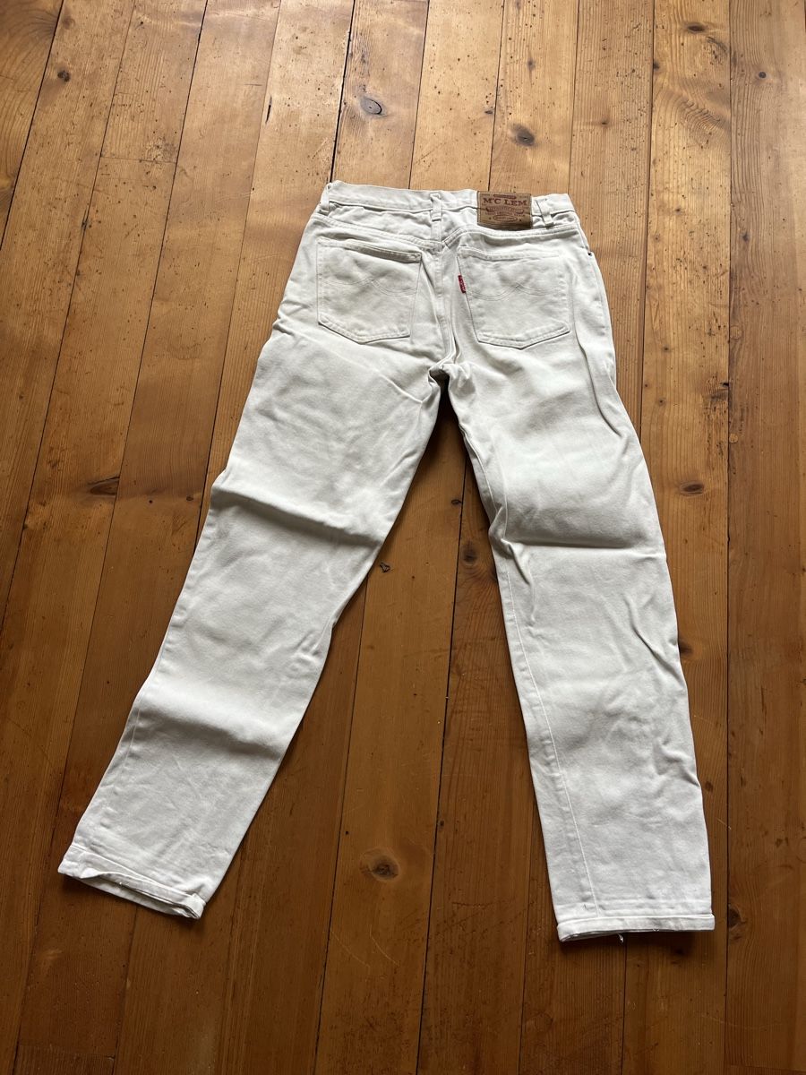 Jeans: Levi‘s Weiss – D'occasion à Bremgarten b. Bern par lou_xj2d 1